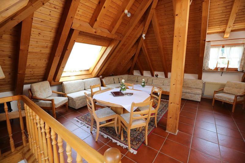 Отель Erlebnisgastronomie Lochmuhle 3*